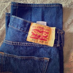 501 Levi Jeans.